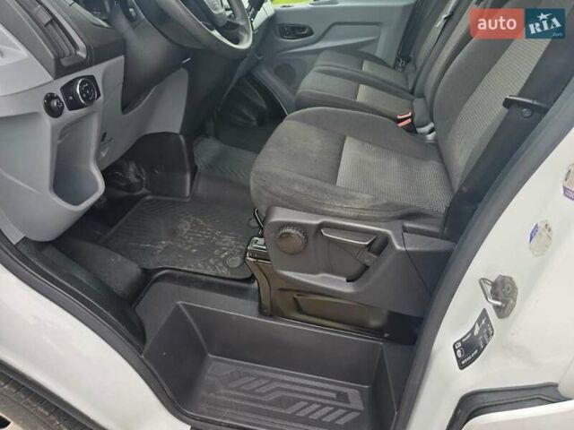Білий Форд Транзит, об'ємом двигуна 2.2 л та пробігом 245 тис. км за 16999 $, фото 15 на Automoto.ua