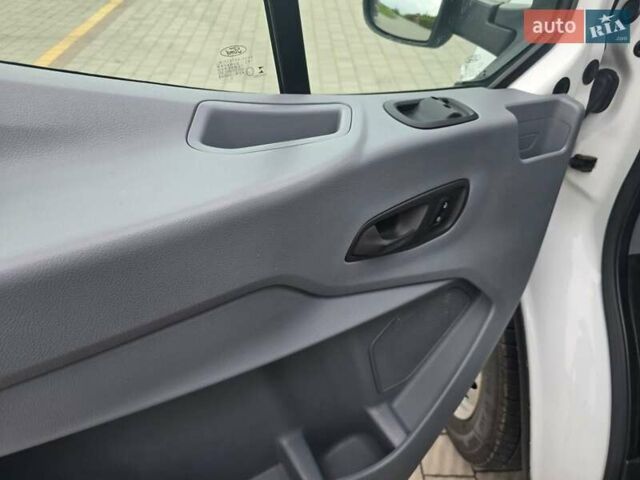 Білий Форд Транзит, об'ємом двигуна 2.2 л та пробігом 245 тис. км за 16999 $, фото 14 на Automoto.ua