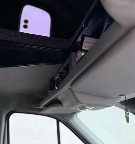 Белый Форд Транзит, объемом двигателя 2 л и пробегом 338 тыс. км за 15000 $, фото 19 на Automoto.ua