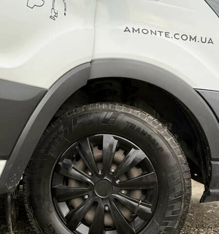 Белый Форд Транзит, объемом двигателя 2 л и пробегом 338 тыс. км за 15000 $, фото 12 на Automoto.ua