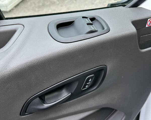 Білий Форд Транзит, об'ємом двигуна 2 л та пробігом 245 тис. км за 17300 $, фото 7 на Automoto.ua