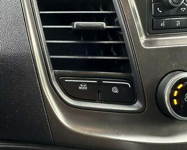 Білий Форд Транзит, об'ємом двигуна 2 л та пробігом 245 тис. км за 17300 $, фото 14 на Automoto.ua