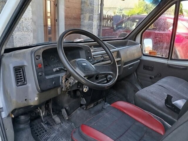 Білий Форд Транзит, об'ємом двигуна 2.5 л та пробігом 158 тис. км за 1600 $, фото 5 на Automoto.ua