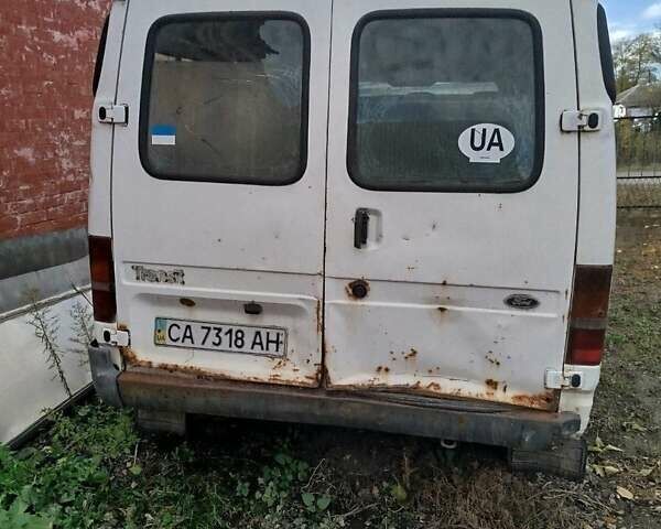 Белый Форд Транзит, объемом двигателя 2.5 л и пробегом 590 тыс. км за 1400 $, фото 3 на Automoto.ua