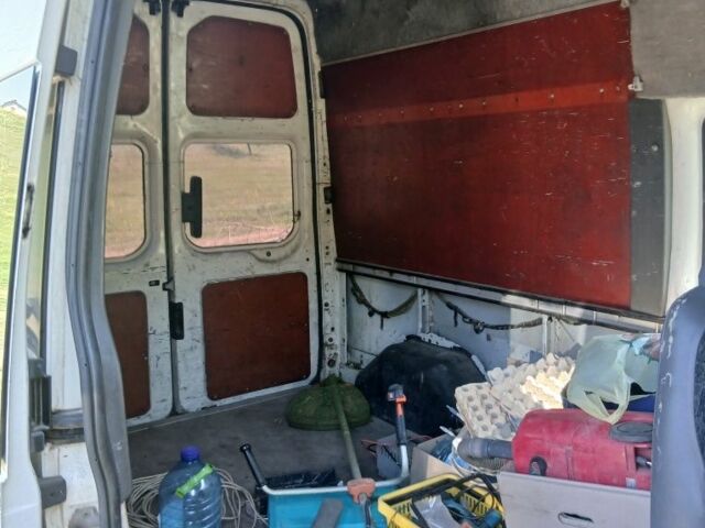 Белый Форд Транзит, объемом двигателя 2 л и пробегом 500 тыс. км за 2500 $, фото 3 на Automoto.ua