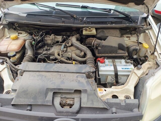 Білий Форд Транзит, об'ємом двигуна 1.8 л та пробігом 325 тис. км за 3500 $, фото 4 на Automoto.ua