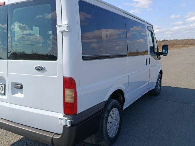 Білий Форд Транзит, об'ємом двигуна 2.2 л та пробігом 320 тис. км за 7999 $, фото 3 на Automoto.ua