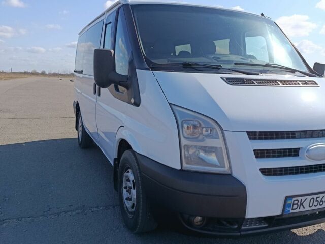 Білий Форд Транзит, об'ємом двигуна 2.2 л та пробігом 320 тис. км за 7999 $, фото 1 на Automoto.ua