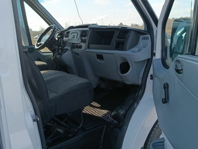 Білий Форд Транзит, об'ємом двигуна 2.2 л та пробігом 320 тис. км за 7999 $, фото 7 на Automoto.ua