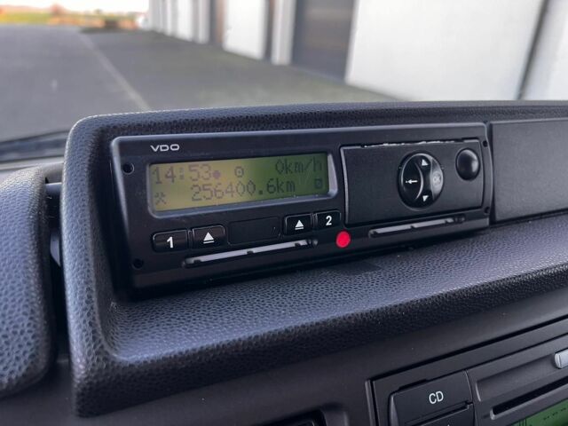 Белый Форд Транзит, объемом двигателя 2 л и пробегом 250 тыс. км за 10119 $, фото 7 на Automoto.ua