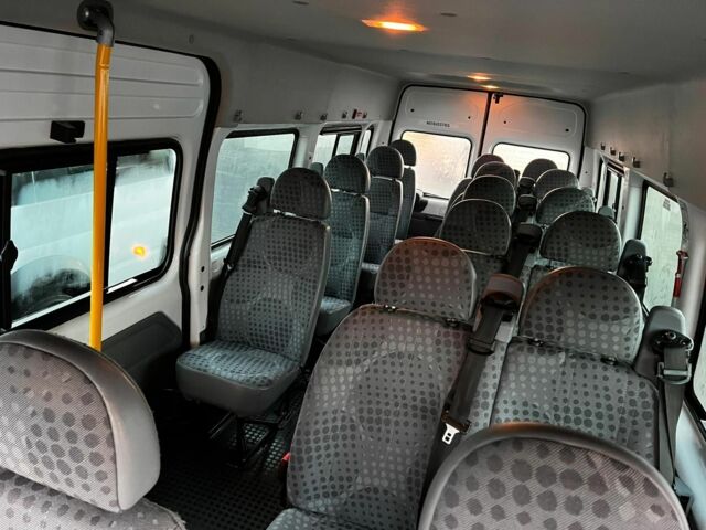 Белый Форд Транзит, объемом двигателя 2 л и пробегом 250 тыс. км за 10119 $, фото 4 на Automoto.ua