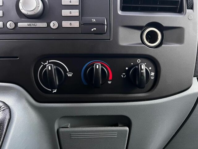 Белый Форд Транзит, объемом двигателя 2 л и пробегом 250 тыс. км за 10119 $, фото 5 на Automoto.ua