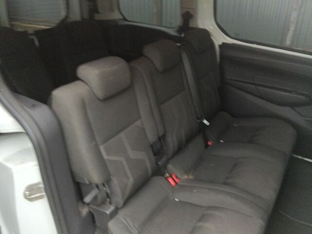 Білий Форд Транзит, об'ємом двигуна 1.6 л та пробігом 401 тис. км за 8592 $, фото 7 на Automoto.ua