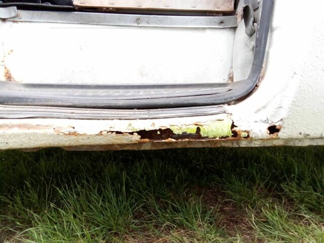 Белый Форд Транзит, объемом двигателя 2 л и пробегом 200 тыс. км за 955 $, фото 6 на Automoto.ua