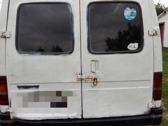 Белый Форд Транзит, объемом двигателя 2 л и пробегом 200 тыс. км за 955 $, фото 1 на Automoto.ua