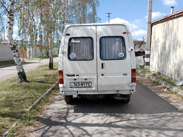 Белый Форд Транзит, объемом двигателя 2.5 л и пробегом 435 тыс. км за 3100 $, фото 4 на Automoto.ua