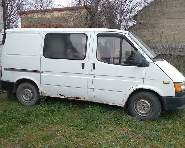 Белый Форд Транзит, объемом двигателя 2.5 л и пробегом 426 тыс. км за 2300 $, фото 2 на Automoto.ua