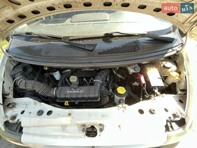 Белый Форд Транзит, объемом двигателя 2 л и пробегом 300 тыс. км за 7300 $, фото 5 на Automoto.ua