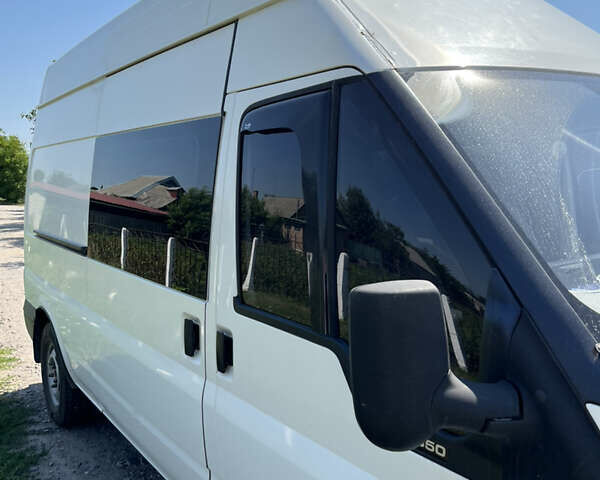 Белый Форд Транзит, объемом двигателя 2 л и пробегом 300 тыс. км за 7300 $, фото 2 на Automoto.ua