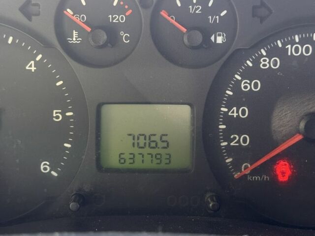 Белый Форд Транзит, объемом двигателя 2.2 л и пробегом 638 тыс. км за 4600 $, фото 5 на Automoto.ua