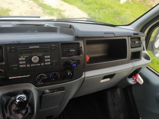 Білий Форд Транзит, об'ємом двигуна 2.2 л та пробігом 327 тис. км за 7000 $, фото 3 на Automoto.ua