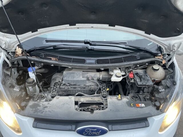 Белый Форд Транзит, объемом двигателя 2.2 л и пробегом 278 тыс. км за 11333 $, фото 23 на Automoto.ua