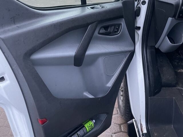 Белый Форд Транзит, объемом двигателя 2.2 л и пробегом 278 тыс. км за 11333 $, фото 17 на Automoto.ua