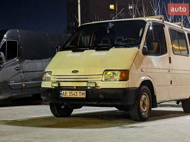 Белый Форд Транзит, объемом двигателя 2 л и пробегом 500 тыс. км за 2000 $, фото 6 на Automoto.ua