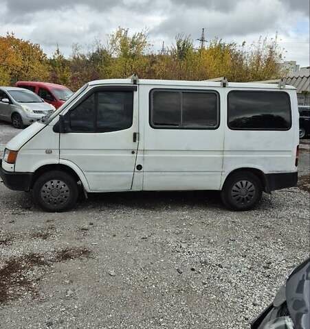 Белый Форд Транзит, объемом двигателя 2 л и пробегом 170 тыс. км за 1600 $, фото 9 на Automoto.ua