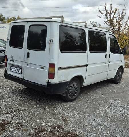 Белый Форд Транзит, объемом двигателя 2 л и пробегом 170 тыс. км за 1600 $, фото 10 на Automoto.ua