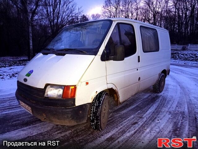 Белый Форд Транзит, объемом двигателя 2 л и пробегом 222 тыс. км за 1550 $, фото 5 на Automoto.ua