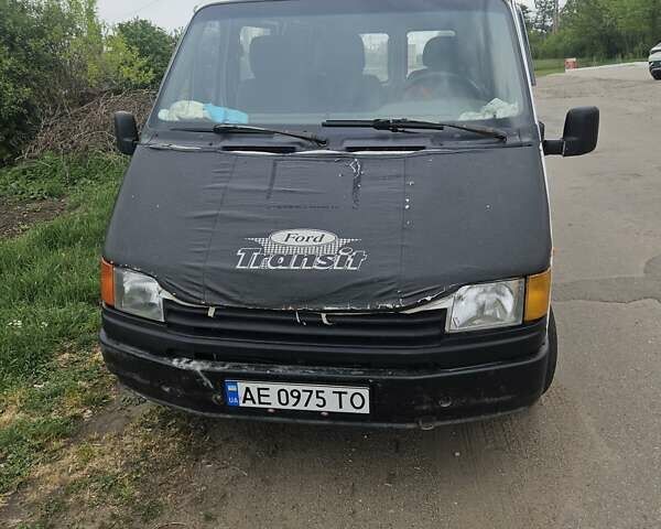 Белый Форд Транзит, объемом двигателя 2.5 л и пробегом 400 тыс. км за 3500 $, фото 4 на Automoto.ua