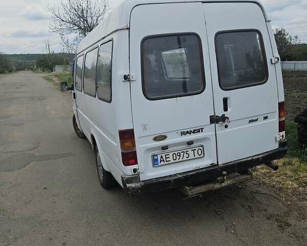 Белый Форд Транзит, объемом двигателя 2.5 л и пробегом 400 тыс. км за 3500 $, фото 3 на Automoto.ua