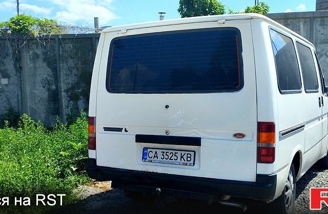 Белый Форд Транзит, объемом двигателя 2 л и пробегом 300 тыс. км за 2300 $, фото 2 на Automoto.ua