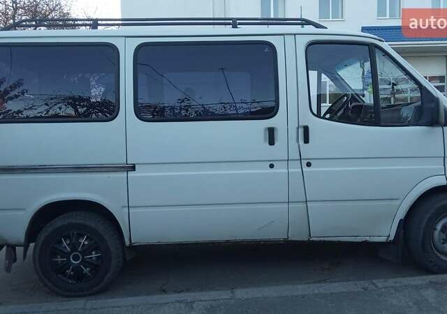 Белый Форд Транзит, объемом двигателя 2 л и пробегом 250 тыс. км за 3000 $, фото 3 на Automoto.ua