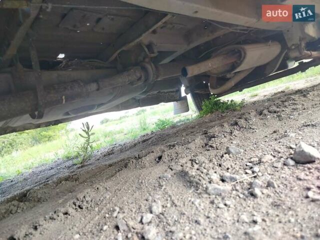 Білий Форд Транзит, об'ємом двигуна 2.5 л та пробігом 356 тис. км за 750 $, фото 7 на Automoto.ua
