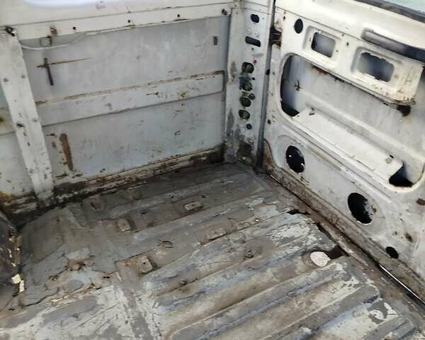 Білий Форд Транзит, об'ємом двигуна 2.5 л та пробігом 356 тис. км за 750 $, фото 9 на Automoto.ua