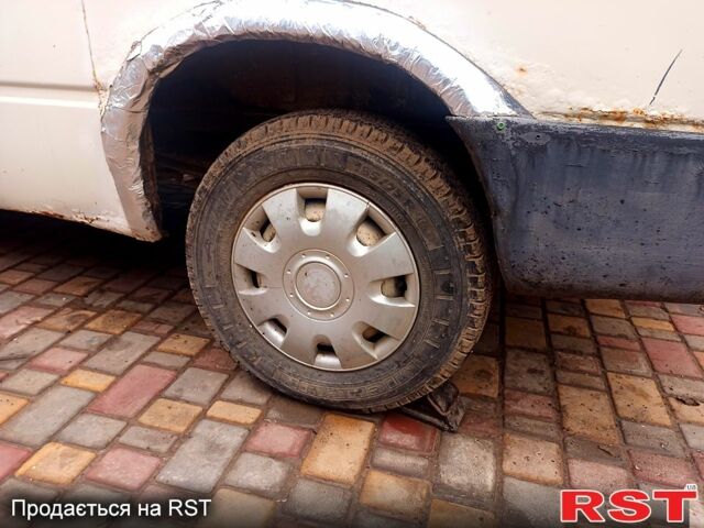 Білий Форд Транзит, об'ємом двигуна 2.5 л та пробігом 340 тис. км за 1500 $, фото 4 на Automoto.ua