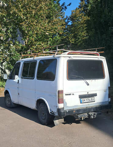 Форд Транзит 1993 в Житомире на Automoto.ua Белый Форд Транзит, объемом двигателя 2.5 л и пробегом 100 тыс. км за 1350 $, фото 4 на Automoto.ua