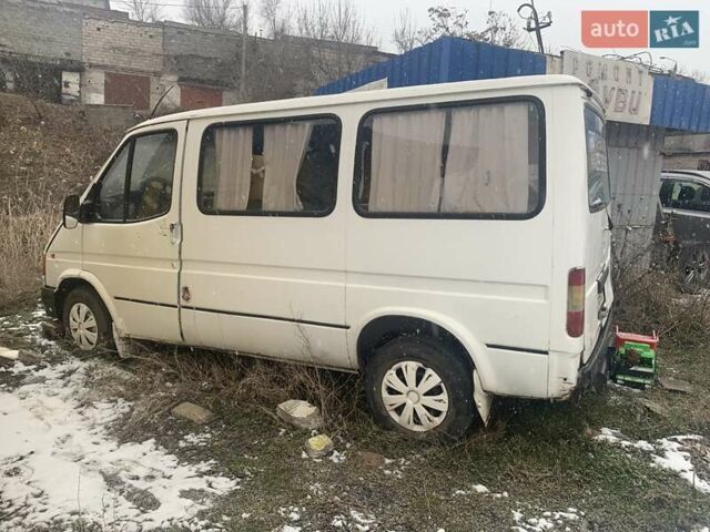Белый Форд Транзит, объемом двигателя 2.5 л и пробегом 100 тыс. км за 1900 $, фото 5 на Automoto.ua