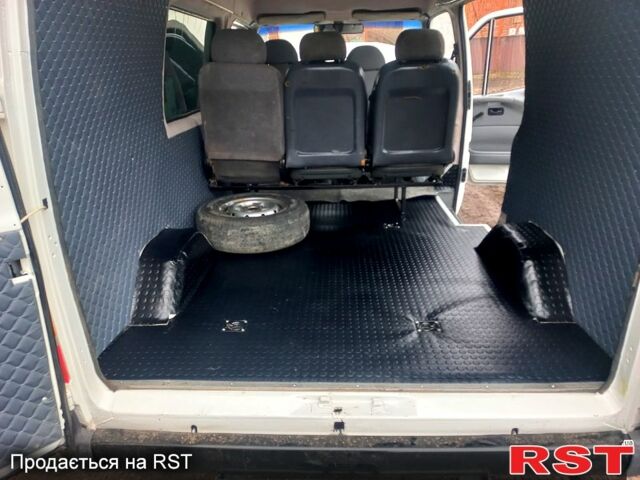 Белый Форд Транзит, объемом двигателя 2.5 л и пробегом 345 тыс. км за 4500 $, фото 4 на Automoto.ua