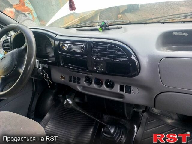 Белый Форд Транзит, объемом двигателя 2.5 л и пробегом 345 тыс. км за 4500 $, фото 8 на Automoto.ua