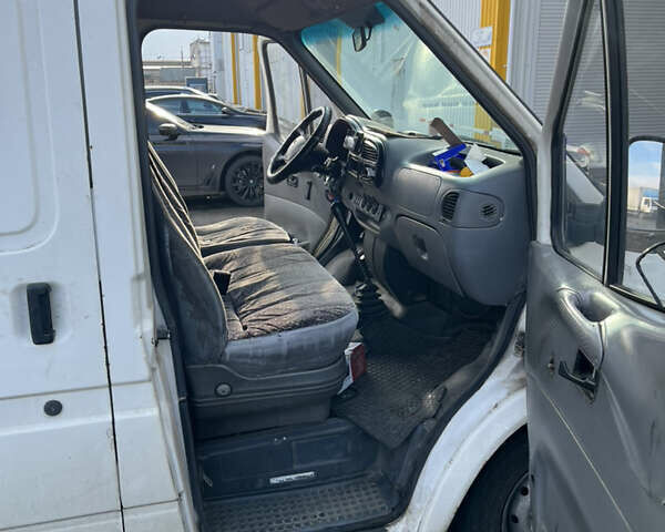 Белый Форд Транзит, объемом двигателя 2.5 л и пробегом 3 тыс. км за 2200 $, фото 1 на Automoto.ua