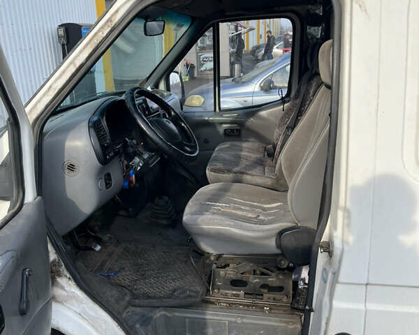 Белый Форд Транзит, объемом двигателя 2.5 л и пробегом 3 тыс. км за 2200 $, фото 6 на Automoto.ua