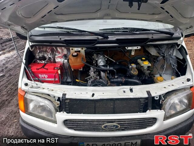 Белый Форд Транзит, объемом двигателя 2.5 л и пробегом 345 тыс. км за 4500 $, фото 5 на Automoto.ua