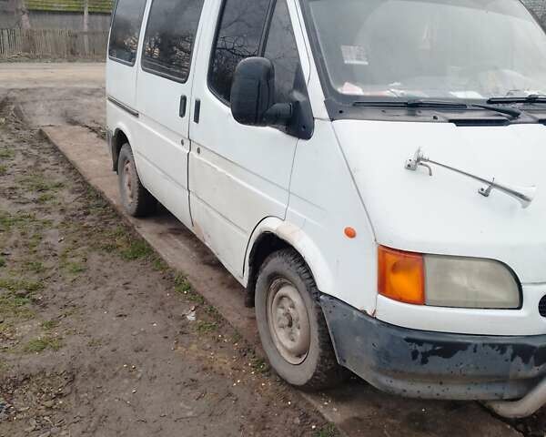 Білий Форд Транзит, об'ємом двигуна 2.5 л та пробігом 328 тис. км за 1350 $, фото 4 на Automoto.ua