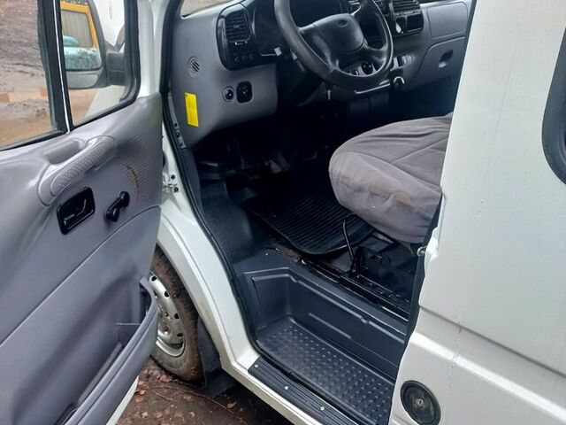 Белый Форд Транзит, объемом двигателя 2.5 л и пробегом 345 тыс. км за 4500 $, фото 7 на Automoto.ua