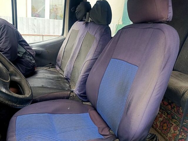 Белый Форд Транзит, объемом двигателя 2.5 л и пробегом 450 тыс. км за 2000 $, фото 3 на Automoto.ua