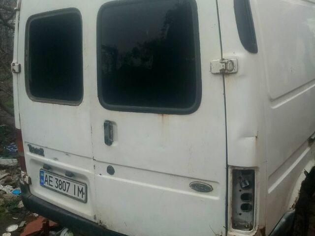 Белый Форд Транзит, объемом двигателя 2.5 л и пробегом 0 тыс. км за 1000 $, фото 2 на Automoto.ua