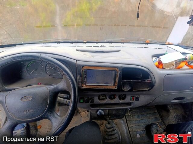 Белый Форд Транзит, объемом двигателя 2.5 л и пробегом 450 тыс. км за 2000 $, фото 5 на Automoto.ua